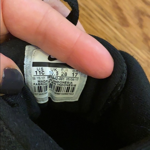 Nike Team Hustle tie and Velcro sneakers - Picture 4 of 6